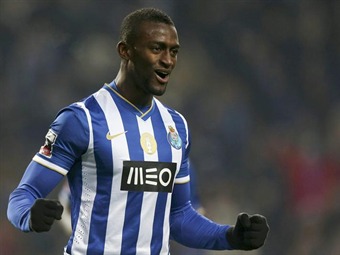 Jackson Martínez aportó en la goleada de Oporto a Olhanense