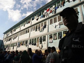 Fiscalía arremete contra código penitenciario
