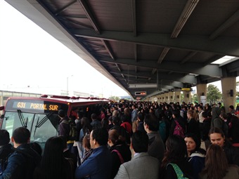 Con fuerte presencia policial amanece portal de Transmilenio de Suba