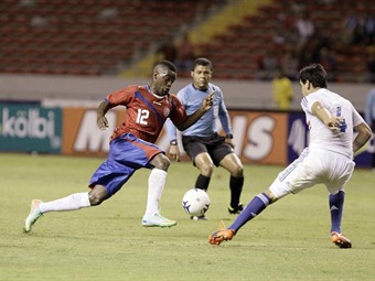 Pinto también salió sonriente de la fecha FIFA al ganar con Costa Rica