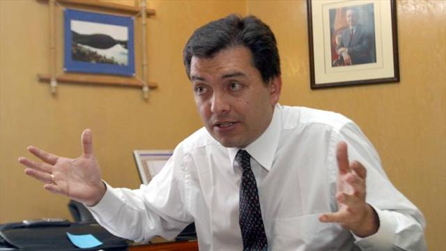Hoyos niega que ocultara identidad de Sepúlveda en visita a RCN