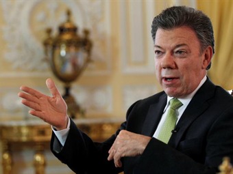 Con la paz no se juega: Santos a Zuluaga