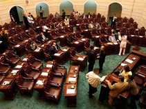 Senado hundirá promesa de campaña del presidente Santos