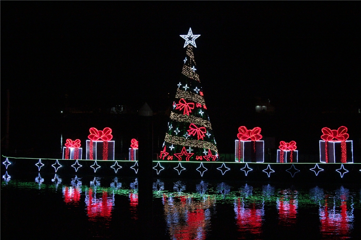 el 225 rbol de navidad m 225 s grande de colombia est 225 en el r 237 o el 225 rbol de navidad m 225 s grande de colombia est 225 en el r 237 o