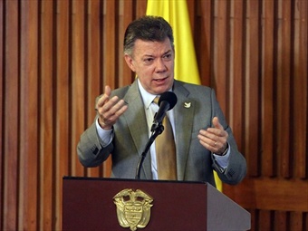 Santos le da la bienvenida al uribismo si se quiere subir al tren de la paz