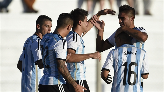 Giovanni Simeone otorga una cómoda victoria de Argentina sobre Bolivia