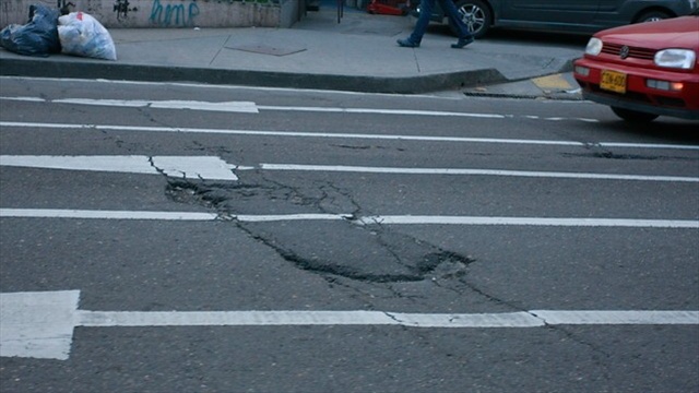 Vías principales de Bogotá tienen 1.163 huecos menos