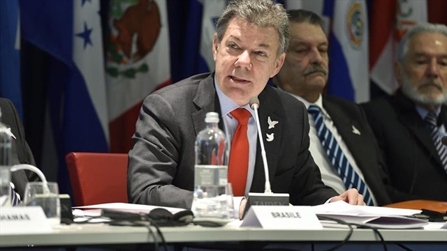 Las Farc no están fortalecidas respondió Santos a Uribe y al Procurador