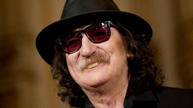 Hospitalizan al rockero argentino Charly García por una afección leve