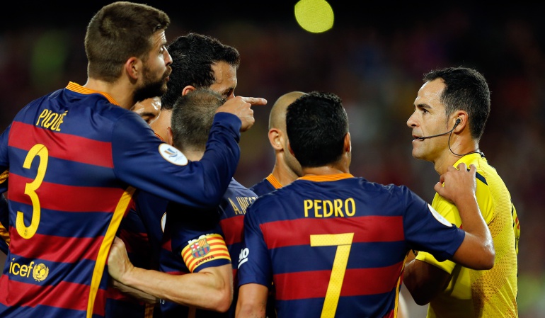 Piqué, sancionado con cuatro partidos por su expulsión en la Supercopa