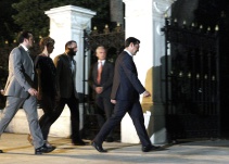 Radicales de Syriza rompen con Tsipras y presentarán su propia lista