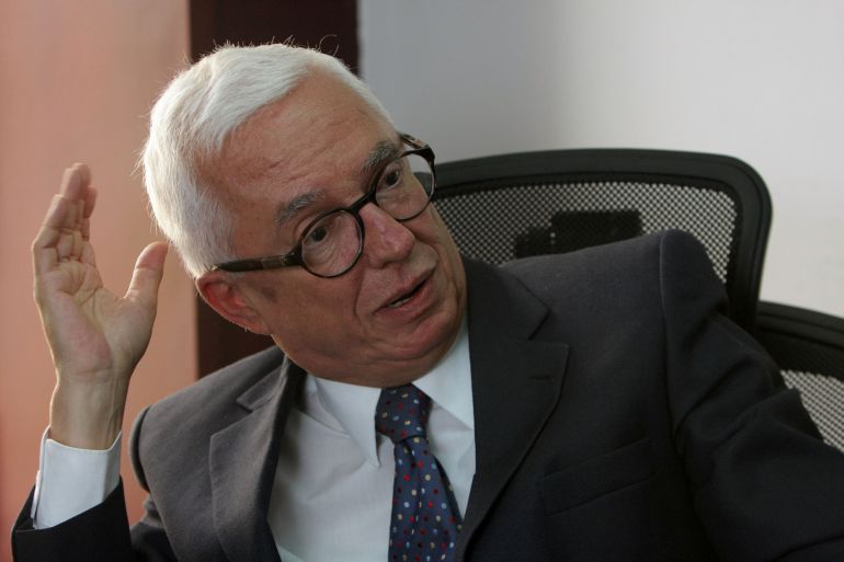 La economía de Colombia: Precio del dólar es reflejo del mal momento de economía colombiana: Robledo