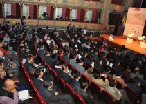 Club de Madrid pide revaluar papel de Venezuela en proceso de paz