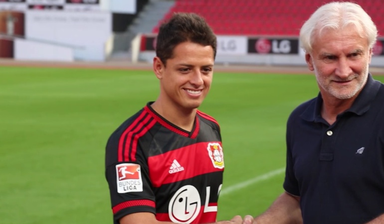 'Chicharito' Hernández firma tres temporadas con el Leverkusen