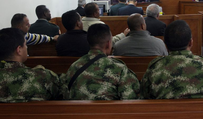 Fiscalía ordena captura de 20 oficiales del Ejército