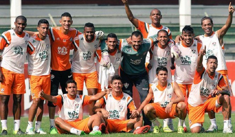 Ahora en el Fluminense, Ronaldinho vuelve a protagonizar el gran derbi de Río