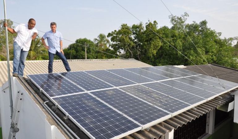 Paneles solares la solución para zonas que no están interconectadas