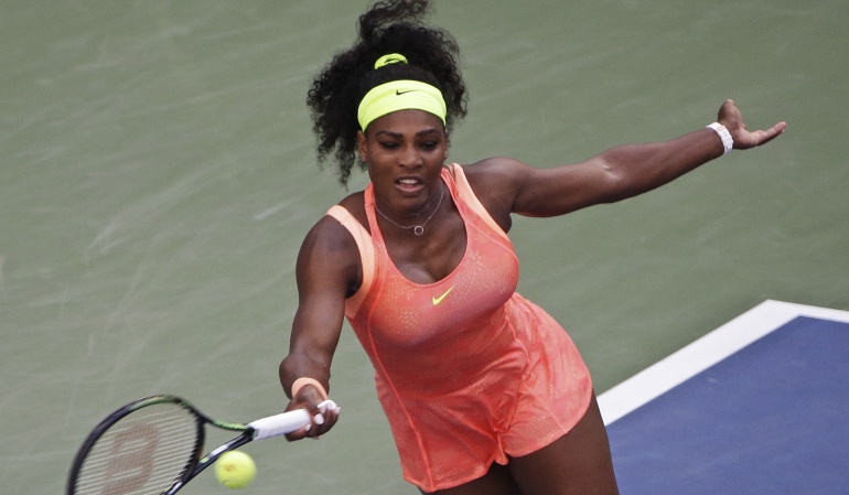Serena Williams dice que jugar contra Venus "es como jugar contra un espejo"