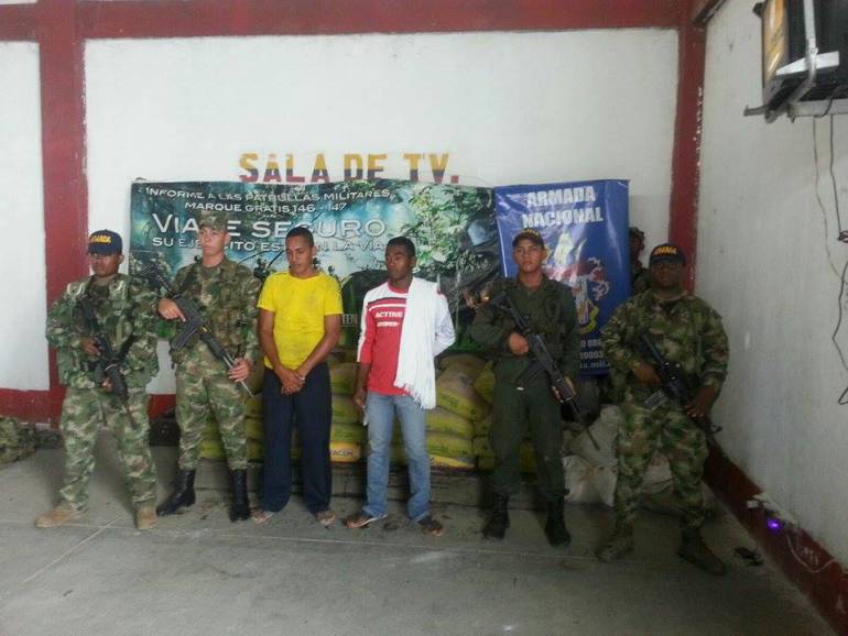Armada y Ejército Nacional incautan 2.7 toneladas de cemento en Bolívar
