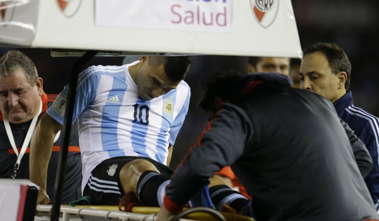 Sergio Agüero lesión selección Argentina eliminatorias Mundial Rusia 2018 Paraguay: Agüero dice que "seguramente" estará un mes de baja por lesión