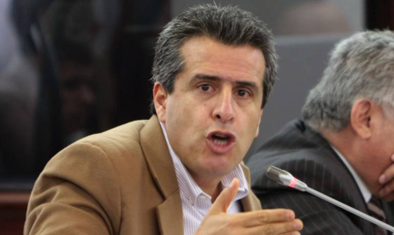 Acto legislativo para la paz Congreso de la republica Luis Fernando Velazco: Por elecciones se aplaza segundo debate de acto legislativo para la paz