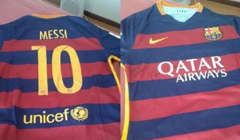 Messi envía una camiseta autografiada a Ham, el juvenil lesionado por Tévez