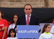 Príncipe Al Husein se opone a aplazar las elecciones de la FIFA