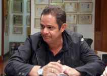 Piden a Santos que ponga fin a la participación en política de Vargas Lleras