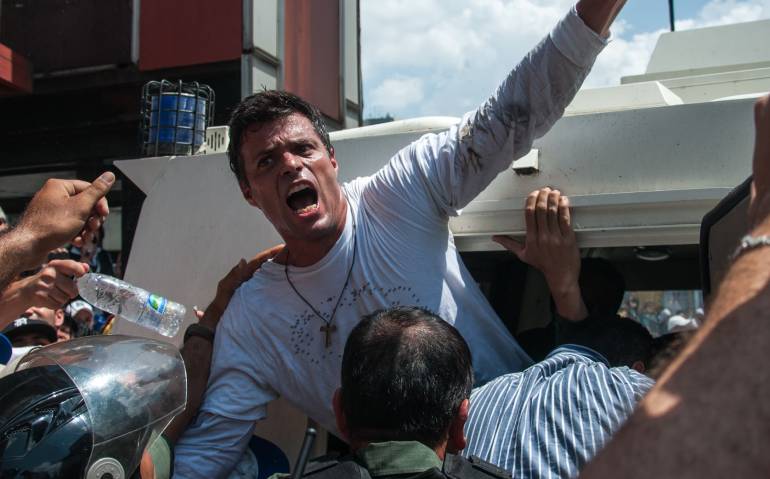 Las medidas de seguridad contra López son para evitar su fuga: Diosdado Cabello