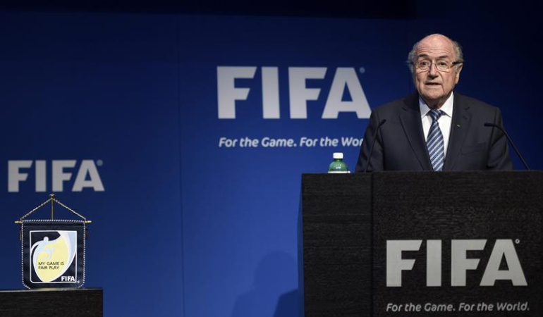 Blatter dice que el pago que hizo a Platini fue "un acuerdo de caballeros"