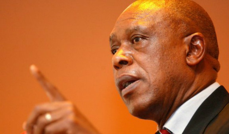 Tokyo Sexwale Presidencia FIFA eleccioes: Activista sudafricano Tokyo Sexwale aspira a presidir la FIFA