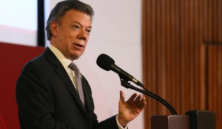 A votar por los más honestos, pide Santos a los colombianos
