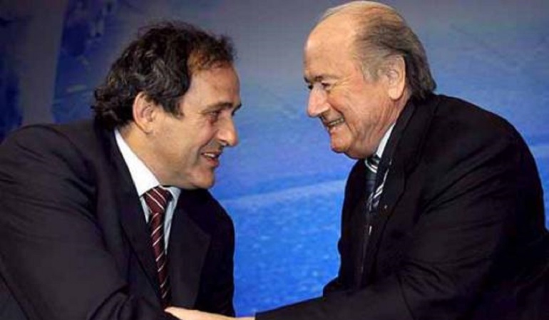 Blatter acusa a Platini de ser el causante del escándalo en la FIFA