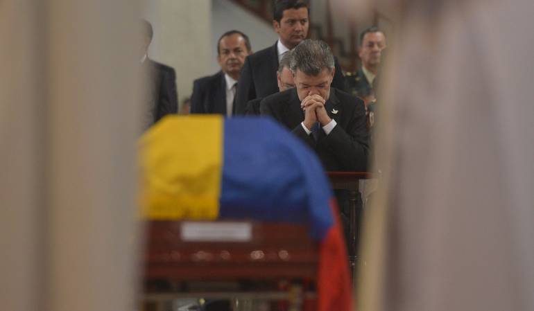 Santos rinde homenaje a uniformados muertos por ataque del ELN en Boyacá