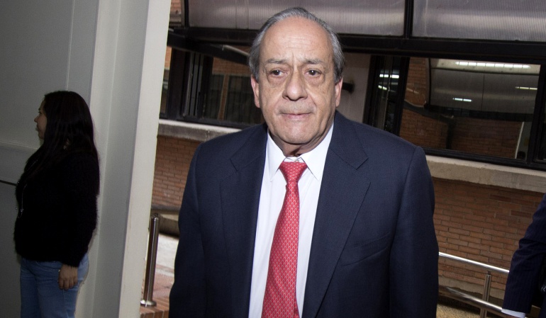 Avalan segundo acuerdo de Víctor Pacheco por soborno en la Corte Constitucional