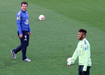 Dunga manifiesta que votó a Neymar para el Balón de Oro