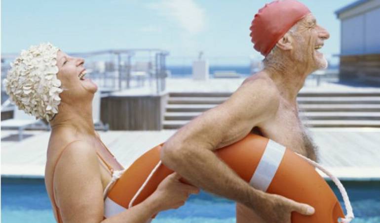 Menos resfríos, más inteligencia, mejor sexo y otras ventajas de ponerse viejo