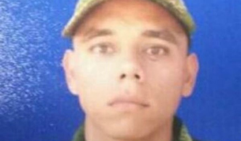 Junto a mi hijo habría otra persona secuestrada: padre del soldado Rojas