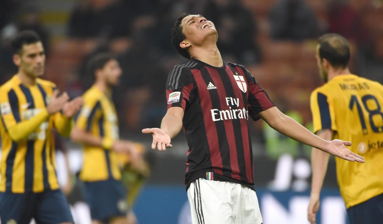 Milan no pasa del empate en casa ante el colista Verona