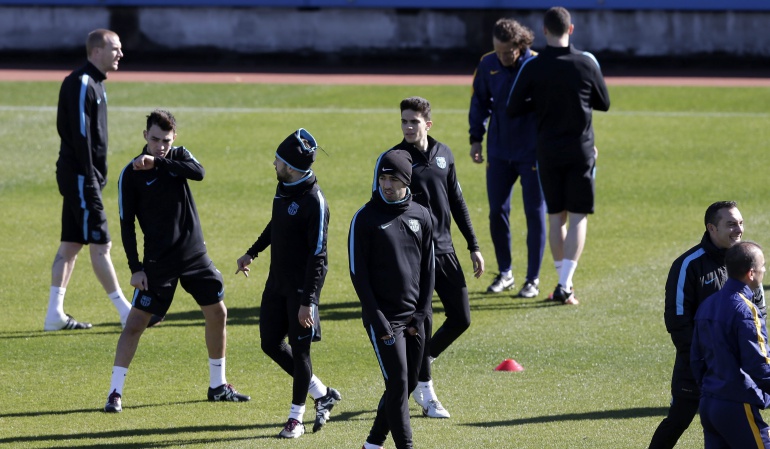 Barcelona entrena sin Messi en primera sesión para preparar la final en Japón