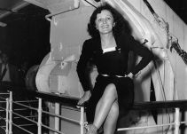 Francia recuerda a Édith Piaf, la voz irrepetible de "El gorrión de París"