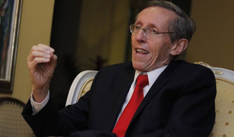 Investigarán al policía que agredió verbalmente al senador Navarro Wolff