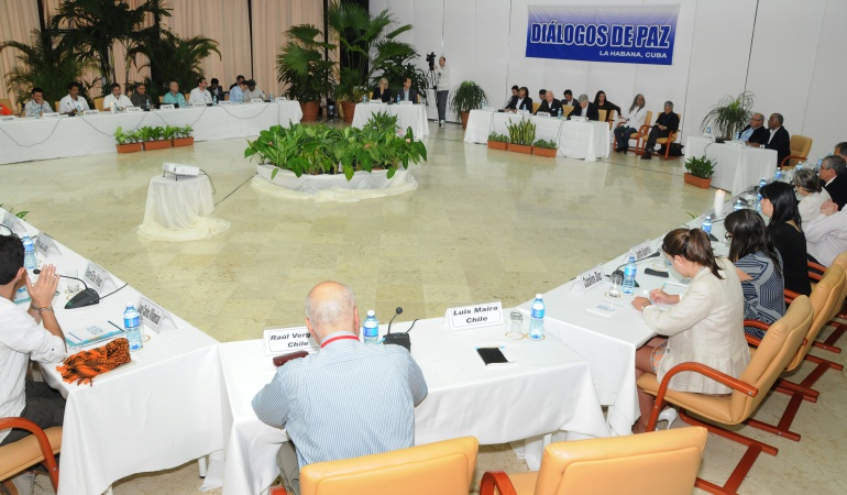 Proceso paz Farc: Farc debe aceptar el plebiscito: Comisión de paz