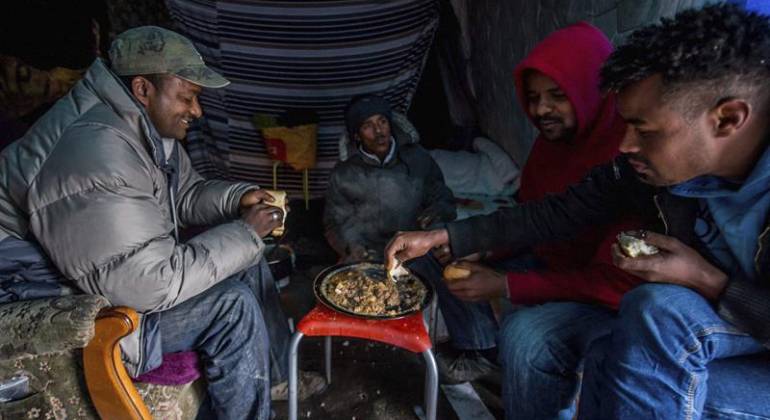 Agosto: Crisis de los refugiados, EI amenaza a Alemania por primera vez