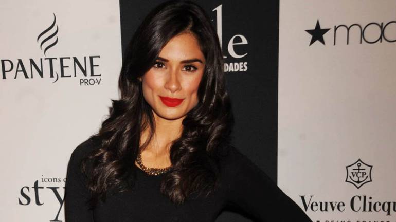 Diane Guerrero.