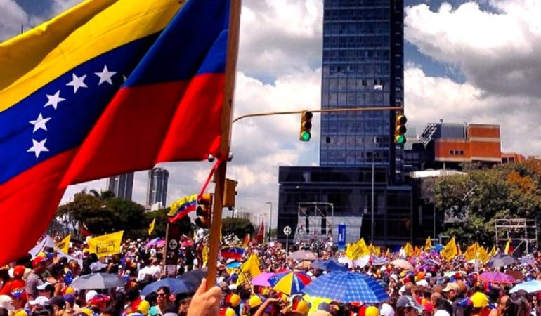 Mayo: Daniel Ceballos inicia una huelga de hambre a la que dos días después se suma Leopoldo López