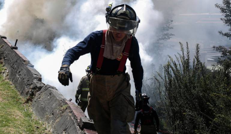 Intentan controlar incendio forestal que amenaza a tres municipios en Boyacá: Intentan controlar incendio forestal que amenaza a tres municipios en Boyacá
