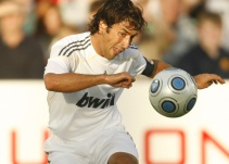 Raúl pide paciencia con Benítez y ve a Zidane preparado