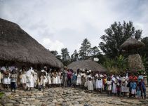 Gobierno colombiano entrega invernaderos a indígenas de Sierra Nevada