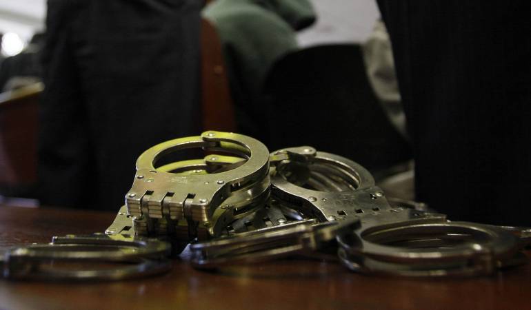 Operativo en Ecuador dejó 19 policías detenidos por presunta corrupción
